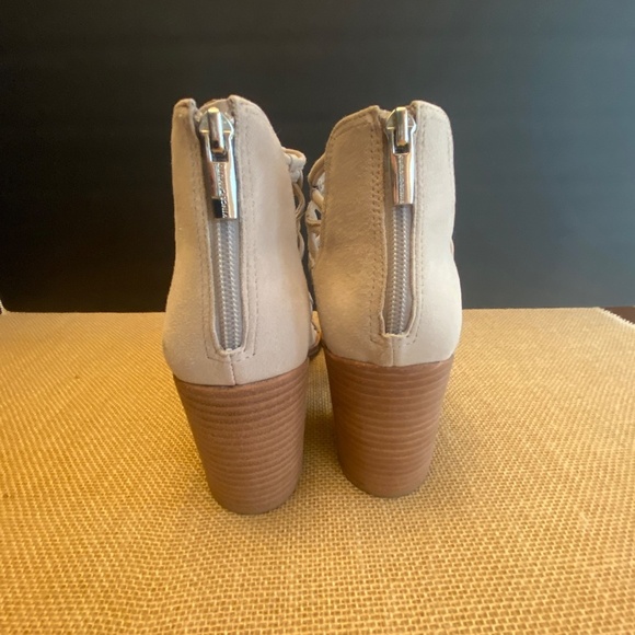 Vince Camuto Karika block heel strappy sandals booties. Size 9 ½. Leathe… - Picture 3 of 11